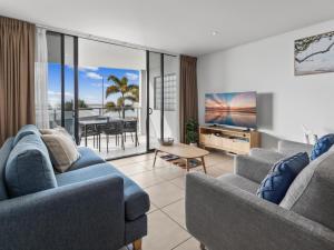 Pier One Waterfront Apartment