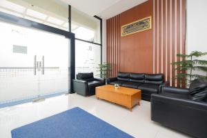 RedLiving Syariah Apartemen MKostel - Tower A1 Kencana Loka