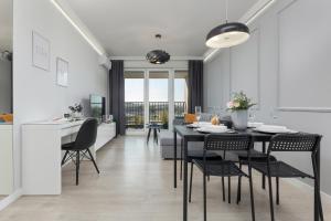 Podgórze Lipska Pet-friendly Apartment with Balcony and Parking by Renters Prestige