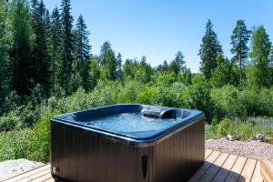Himoskuutio 3 inc outdoor jacuzzi