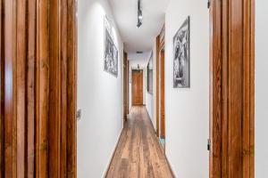 Leas Luxury Art Apartment by Wonderful Italy