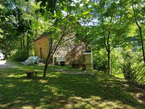 Maisons de vacances Les Rives de Saint-Blaise - Maison en pleine nature a Najac : photos des chambres