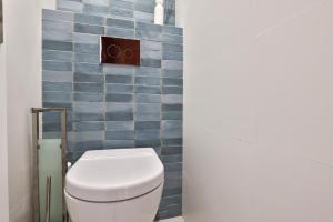 Incroyable vue mer, 2 pièces refait à neuf avec piscine sur le toit WIFIAC