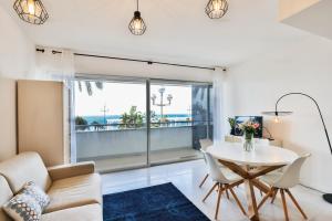 Incroyable vue mer, 2 pièces refait à neuf avec piscine sur le toit WIFIAC