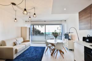 Appartements Incroyable vue mer, 2 pieces refait a neuf avec piscine sur le toit/ WIFI/AC : photos des chambres