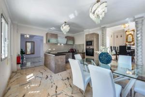 Elegant Classic Villa close to Nikki beach