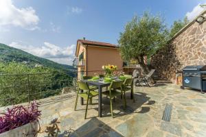 Belvedere, House With Pool- Recco, Liguria