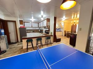 HOUSE A - Bahay Bakasyunan in New intramuros Village, Old balara Q.C