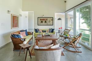 LohonoStays Villa Vinayalam