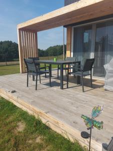 Dom Mazury w Ilawie czerwony i zielony