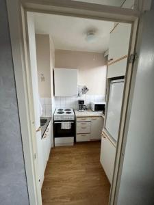 Kotimaailma - Kaksio Tikkurilan palveluiden lähistöllä