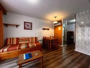 弗龙特拉布兰卡酒店 - 兰索尔