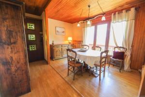 Chalets Family cottage and its greenery : photos des chambres