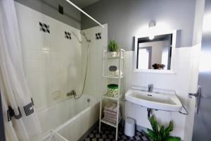 Le cocon coloré - centre ville - 50m de la gare