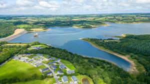 Clover Lodge, 32 Roadford Lake Lodges, Lifton