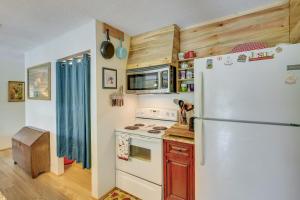 Kilgore Lakefront Home with Private Dock and Pier!