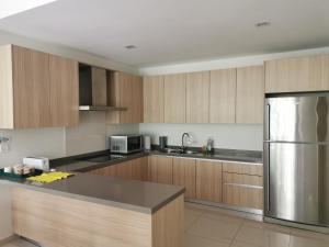 IPOH HAVEN Central Lakeview Suite 3rooms 3-8pax