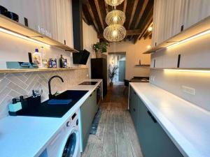 Maison avec 4 suites & Rooftop en plein centre ville - Place Saint Paul