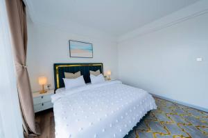 Zen 3BR Suite near Airport SGR w Pool Gym Restaurant