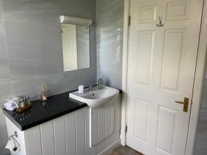 Large Double Room (No 3)  room in Trumbles Gatwick B&B