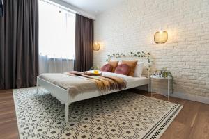 Downtown Retreat: Spacious 2-BR by Unirii Square