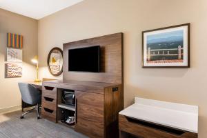 King Room - Hearing Access/Non-Smoking room in Hampton Inn Batesville Ar