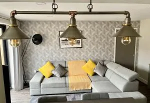 Comfortable ground floor, 2 BR modern Apartment - 艾纯查姆