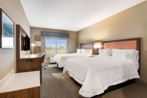 Queen Room with Two Queen Beds room in Hampton Inn Batesville Ar