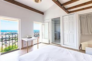 Maisons de vacances Charmant Appartement Grimaldi maison avec vue sur mer : photos des chambres
