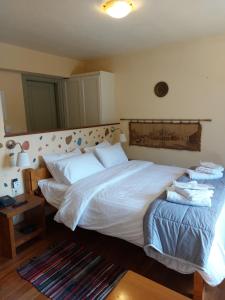 Suite Korfes-Κορφές Αυτόνομη Σουίτα με Τζάκι στην Βίλα Κορφές