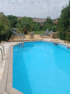 Maisons de vacances Nid Charentais Angouleme pool jacuzzi : photos des chambres