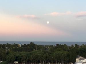 Amanecer vista al rio y a la cancha de River :)