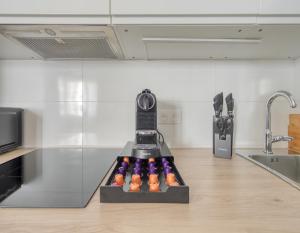 Champs Élysées 1BR Prime Location renovated