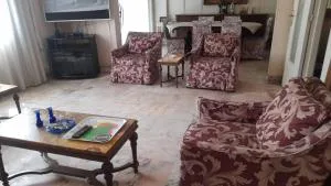 New Jdeideh, Furnished Apt, Great Location,parking - Nahr al Mawt