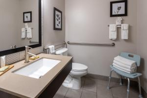 Queen Room with Two Queen Beds - Disability Access/Non-Smoking room in Country Inn & Suites by Radisson Valdosta GA