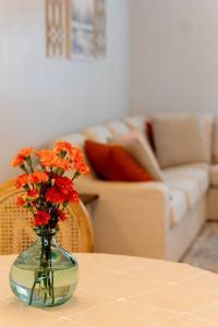 Tropical Backyard Paradise, Hot Tub, Fenced yard