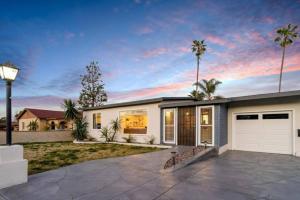 15 min to San Diego! Walk to Trolley