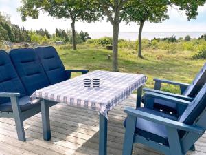 6 person holiday home in STURKÖ-By Traum