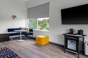 Aloft Nashville Airport