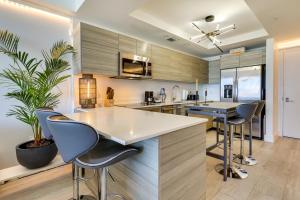 High-End Miami Condo with City and Bay Views!!!