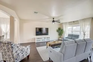 Private Patio Modern Killeen Vacation Rental! - 基林