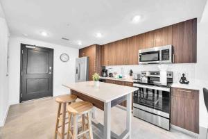 Charming Apt in the Heart of Downtown With Free Parking