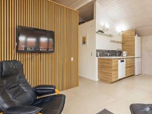 Cozy Coastal Retreat in Gronhoj-By Traum