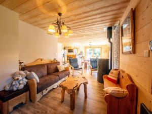 Maisons de vacances Chalet familial confortable avec spa, proche Gerardmer et station de ski, ideal ete et hiver. - FR-1-589-469 : photos des chambres
