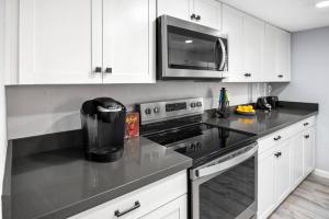 Cozy 1bd in of Old Town Heated HotTub