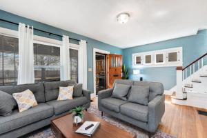 3 Bed 2 Bath by College Hill w Fitness Room