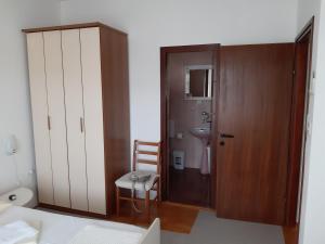 Apartments by the sea Tisno, Murter - 17716