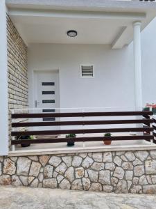 Apartment Tisno 17716b