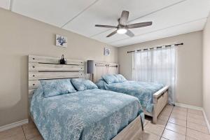 2 Bed 1 Bath Condo By Beach & Entertainment