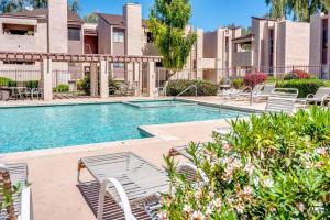 Stylish 1bd in of Old Town Heated HotTub